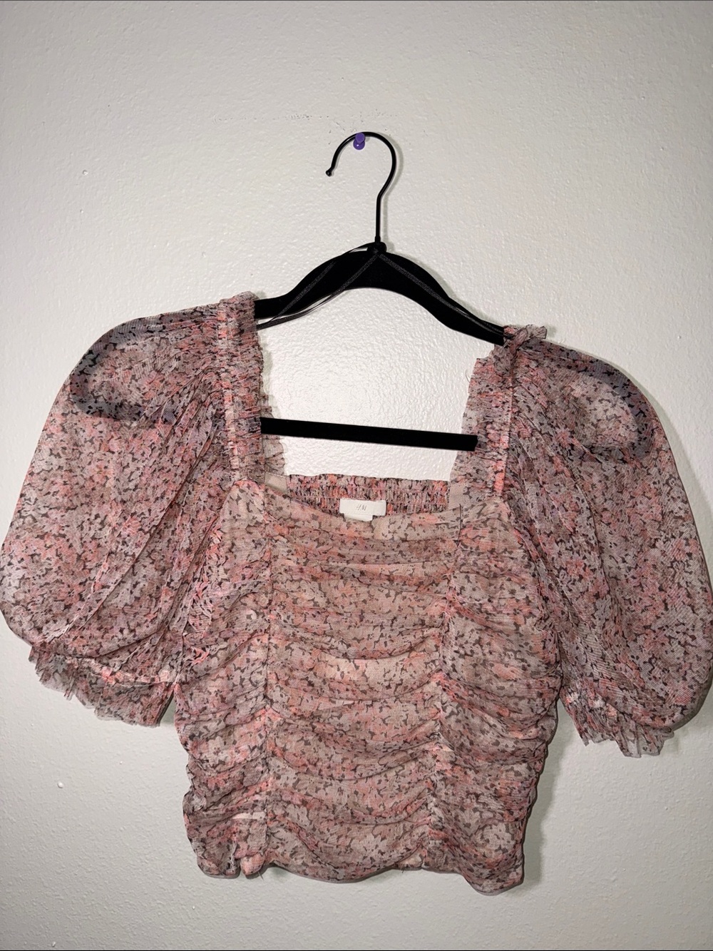 H&M Pink Floral Ruched Puff-Sleeve Crop Top